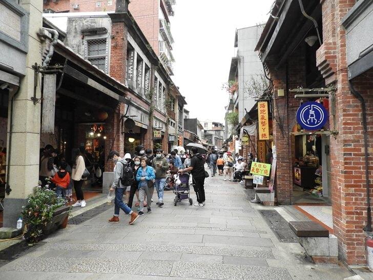 深坑老街人潮