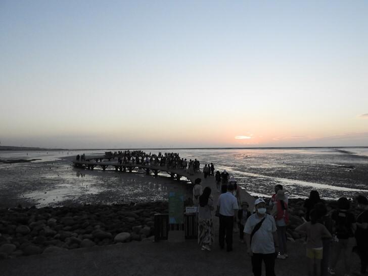 夕陽最終還是降落海平面