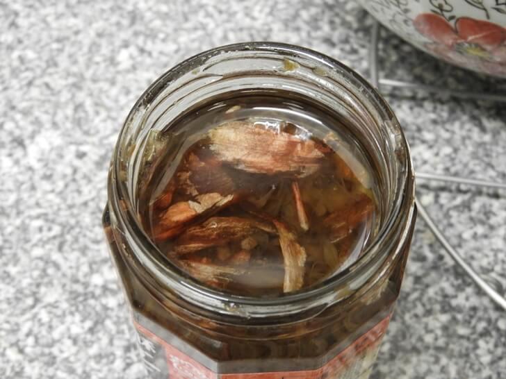 打開瓶蓋滿滿的紅蔥油