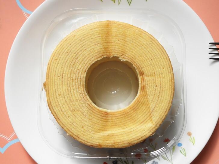透明盒裡的丸金大年輪蛋糕