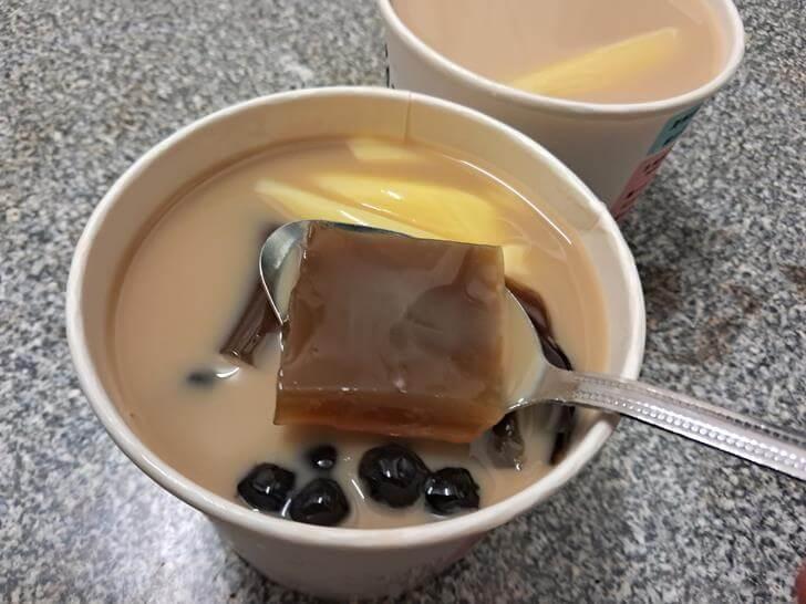 這應該是黑糖粿吧！
