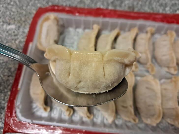 義美鴻運蝦仁水餃特寫